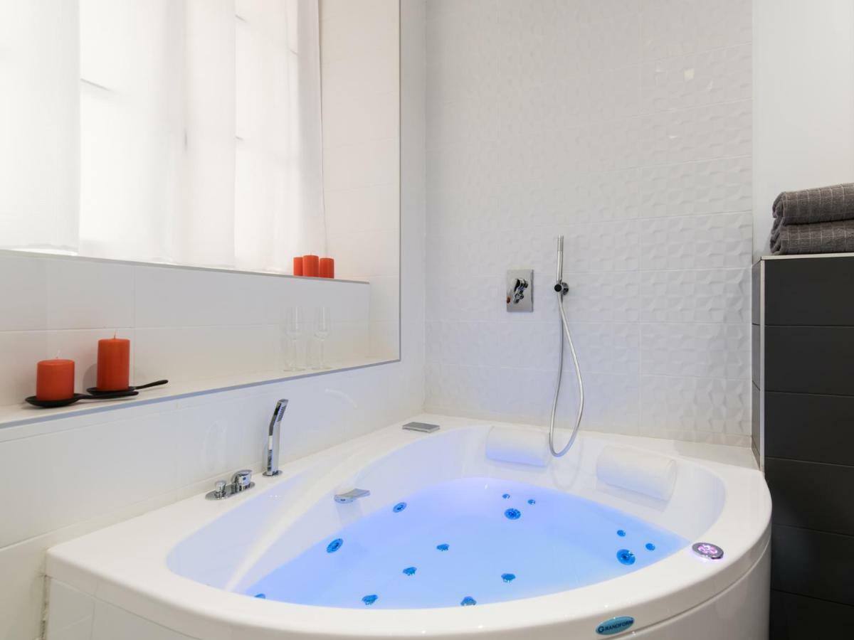 Luxury Studio & Spa-Lyon Centre Buitenkant foto