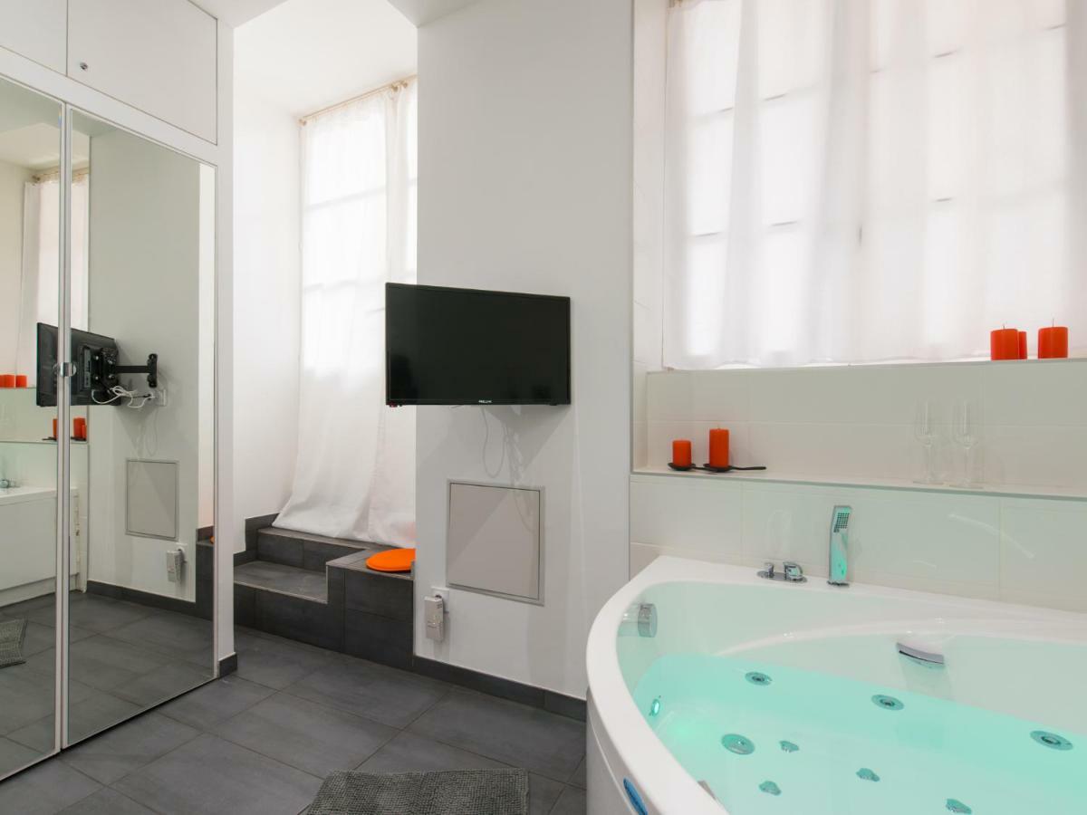 Luxury Studio & Spa-Lyon Centre Buitenkant foto